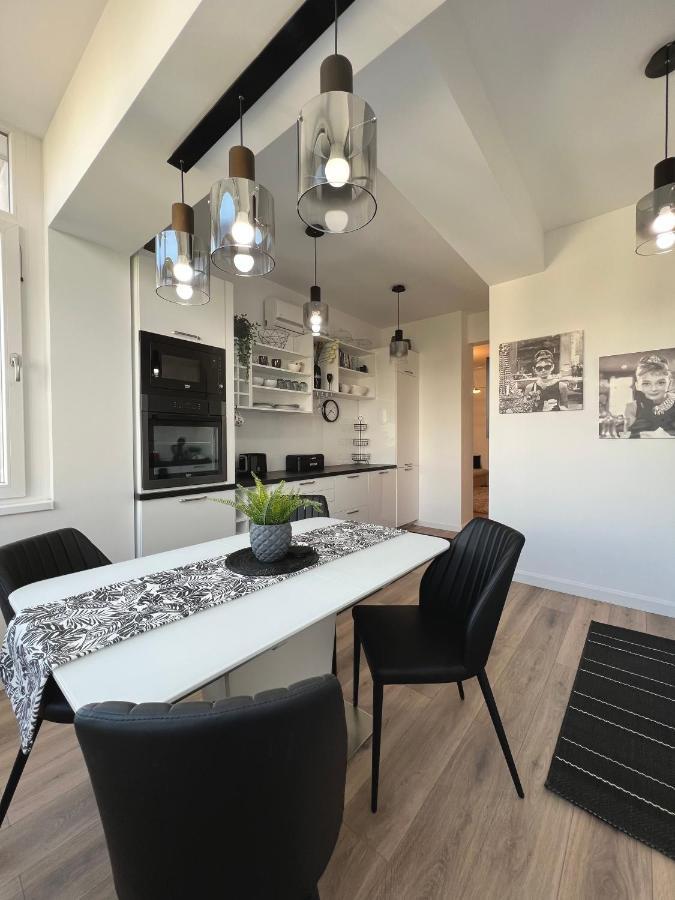 בוקרשט Sky View - Luxury Apartament - Sanador Victoriei מראה חיצוני תמונה