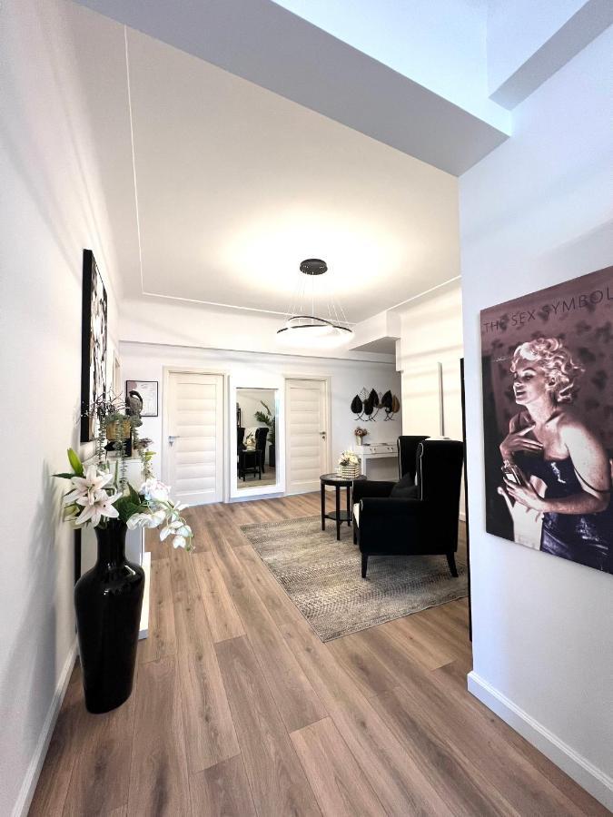 בוקרשט Sky View - Luxury Apartament - Sanador Victoriei מראה חיצוני תמונה