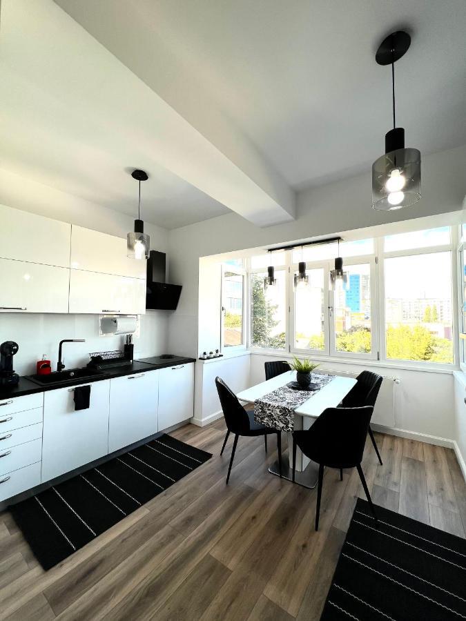 בוקרשט Sky View - Luxury Apartament - Sanador Victoriei מראה חיצוני תמונה
