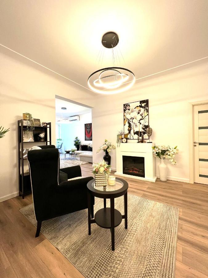 בוקרשט Sky View - Luxury Apartament - Sanador Victoriei מראה חיצוני תמונה