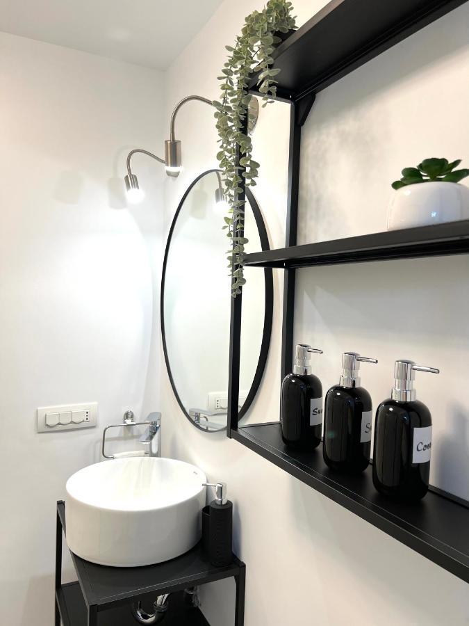 בוקרשט Sky View - Luxury Apartament - Sanador Victoriei מראה חיצוני תמונה