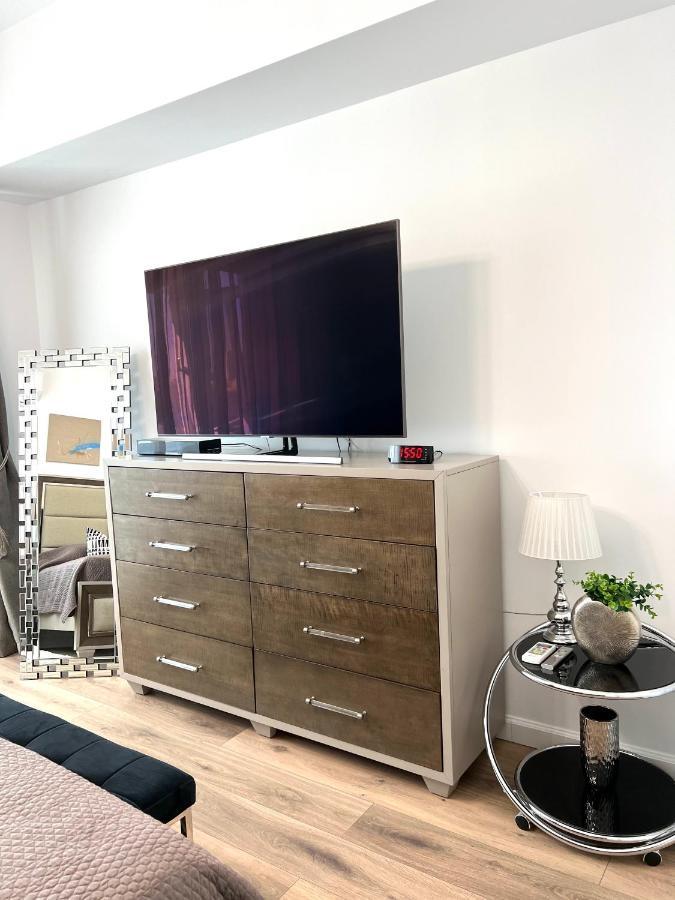 בוקרשט Sky View - Luxury Apartament - Sanador Victoriei מראה חיצוני תמונה