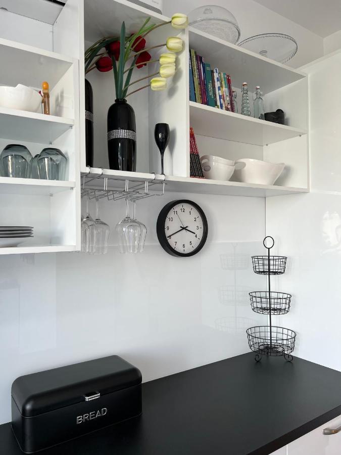 בוקרשט Sky View - Luxury Apartament - Sanador Victoriei מראה חיצוני תמונה