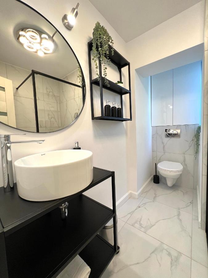 בוקרשט Sky View - Luxury Apartament - Sanador Victoriei מראה חיצוני תמונה