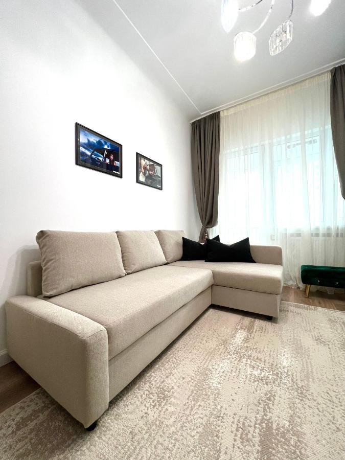 בוקרשט Sky View - Luxury Apartament - Sanador Victoriei מראה חיצוני תמונה