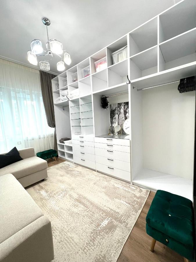 בוקרשט Sky View - Luxury Apartament - Sanador Victoriei מראה חיצוני תמונה